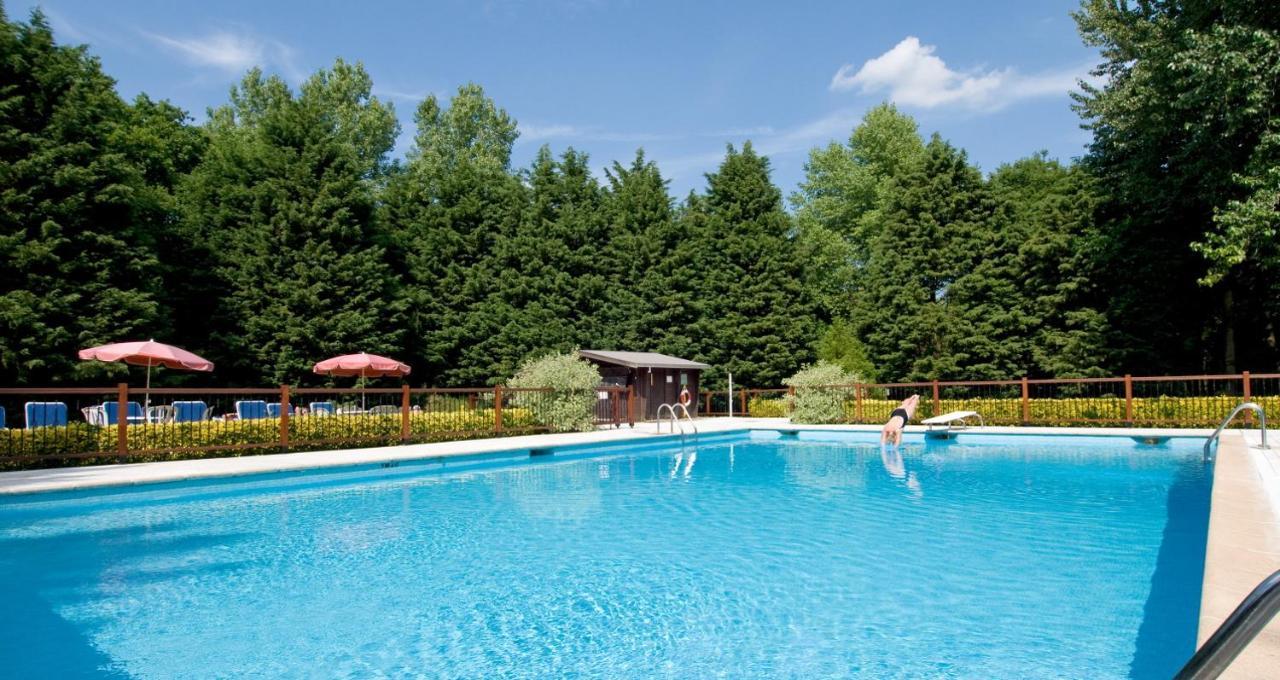 Le Manoir Hotel